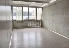 Foto 1 de Sala Comercial para alugar, 30m² em Saraiva, Uberlândia