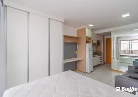 Foto 1 de Apartamento com 1 Quarto para alugar, 27m² em Centro, Curitiba
