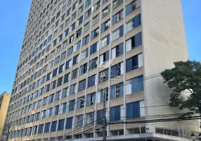 Foto 1 de Apartamento com 3 Quartos para alugar, 180m² em Centro, Curitiba