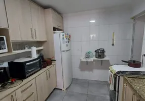 Foto 1 de Casa de Condomínio com 3 Quartos à venda, 110m² em Vila Mazzei, São Paulo