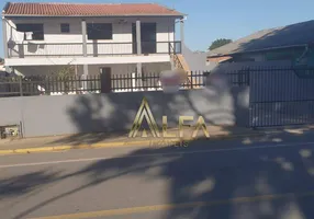 Foto 1 de Sobrado com 4 Quartos à venda, 150m² em Centro, Penha