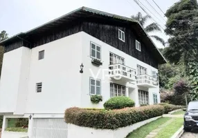 Foto 1 de Apartamento com 2 Quartos à venda, 110m² em Golfe, Teresópolis