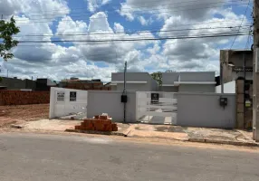 Foto 1 de Casa com 2 Quartos à venda, 73m² em Jardim Jockey Club, Cuiabá