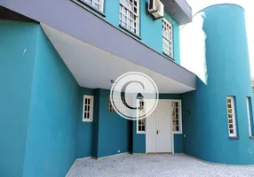 Foto 1 de Casa de Condomínio com 6 Quartos para venda ou aluguel, 550m² em Granja Viana, Carapicuíba