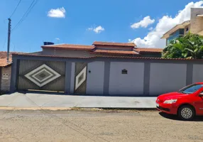 Foto 1 de Casa com 3 Quartos à venda, 260m² em Vila Regina, Goiânia