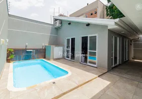 Foto 1 de Casa com 3 Quartos à venda, 270m² em Ahú, Curitiba