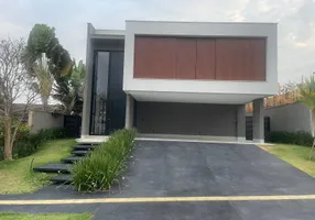 Foto 1 de Casa de Condomínio com 4 Quartos à venda, 453m² em Residencial Alphaville Flamboyant, Goiânia