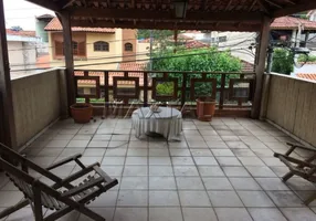 Foto 1 de Sobrado com 3 Quartos para alugar, 273m² em Vila Amélia, São Paulo