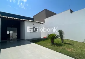 Foto 1 de Casa com 3 Quartos à venda, 88m² em Interlagos, Montes Claros