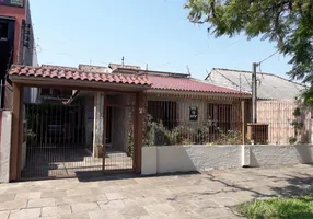 Foto 1 de Casa com 5 Quartos à venda, 204m² em Santa Maria Goretti, Porto Alegre