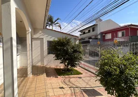 Foto 1 de Casa com 3 Quartos à venda, 211m² em Barreiros, São José