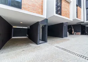Foto 1 de Casa de Condomínio com 2 Quartos à venda, 146m² em Higienópolis, São Paulo