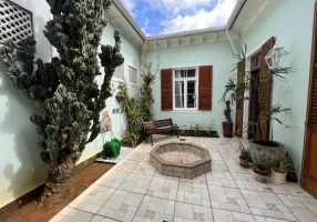 Foto 1 de Casa com 9 Quartos à venda, 700m² em Centro, Petrópolis