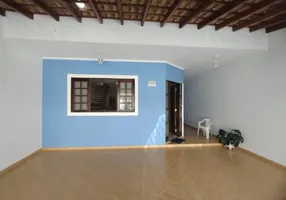 Foto 1 de Casa com 3 Quartos à venda, 120m² em Loteamento Villa Branca, Jacareí