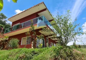 Foto 1 de Fazenda/Sítio com 3 Quartos à venda, 200m² em Freguesia da Escada, Guararema