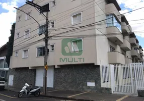 Foto 1 de Apartamento com 3 Quartos para alugar, 120m² em Nossa Senhora Aparecida, Uberlândia