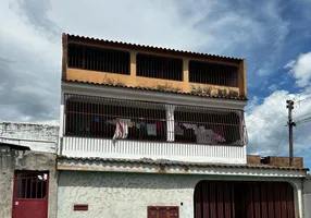 Foto 1 de Casa com 7 Quartos à venda, 150m² em Santa Maria, Brasília