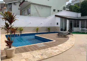 Foto 1 de Casa de Condomínio com 4 Quartos à venda, 460m² em Jardim das Cerejeiras, Arujá