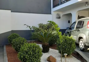Foto 1 de Sobrado com 3 Quartos à venda, 256m² em Jardim Anchieta, Mauá