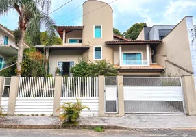 Foto 1 de Casa com 3 Quartos à venda, 252m² em Amizade, Jaraguá do Sul