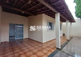 Foto 1 de Casa com 4 Quartos para alugar, 100m² em Tibery, Uberlândia