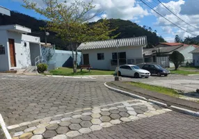 Foto 1 de Casa com 2 Quartos à venda, 82m² em Espinheiros, Itajaí