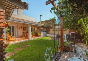 Foto 1 de Casa de Condomínio com 3 Quartos à venda, 155m² em Piratininga, Niterói