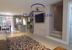 Foto 1 de Casa de Condomínio com 3 Quartos à venda, 192m² em Sambaqui, Florianópolis