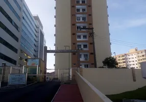 Foto 1 de Apartamento com 3 Quartos à venda, 76m² em Centro, Lauro de Freitas