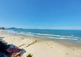 Foto 1 de Apartamento com 4 Quartos à venda, 230m² em Praia das Pitangueiras, Guarujá