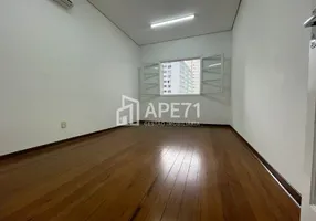 Foto 1 de com 1 Quarto para alugar, 180m² em Saúde, São Paulo