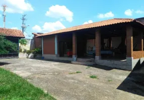 Foto 1 de Fazenda/Sítio com 3 Quartos para alugar, 200m² em Jardim Capitão, Sorocaba