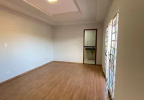 Foto 1 de Casa com 3 Quartos para venda ou aluguel, 180m² em Conjunto Habitacional Alexandre Urbanas, Londrina