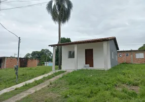 Foto 1 de Casa com 2 Quartos à venda, 70m² em Centro, Itaboraí