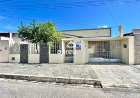 Foto 1 de Casa com 3 Quartos para alugar, 261m² em Pitimbu, Natal