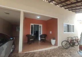 Foto 1 de Casa com 4 Quartos à venda, 240m² em Setor Tradicional, Brasília