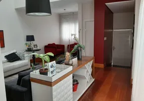 Foto 1 de Sobrado com 3 Quartos à venda, 200m² em Vila Mafra, São Paulo