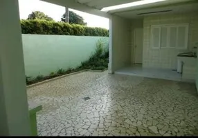 Foto 1 de Sobrado com 3 Quartos para alugar, 220m² em Veleiros, São Paulo