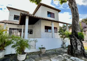 Foto 1 de Casa de Condomínio com 4 Quartos para venda ou aluguel, 335m² em Emaús, Parnamirim