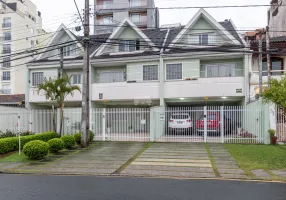 Foto 1 de Sobrado com 3 Quartos à venda, 280m² em Cristo Rei, Curitiba