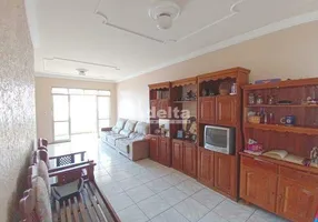 Foto 1 de Casa com 6 Quartos à venda, 300m² em Centro, Uberlândia