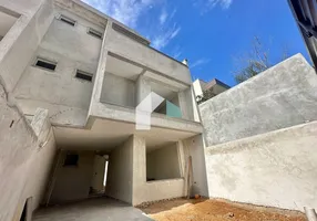 Foto 1 de Sobrado com 3 Quartos à venda, 170m² em Mercês, Curitiba
