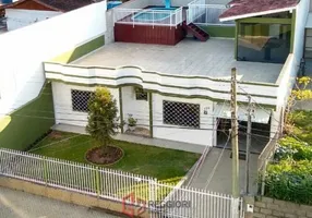 Foto 1 de Casa com 4 Quartos à venda, 252m² em Monte Alegre Monte Alegre, Camboriú