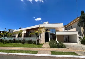 Foto 1 de Casa de Condomínio com 4 Quartos à venda, 284m² em Condomínio do Lago, Goiânia