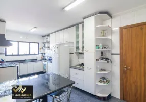 Foto 1 de Apartamento com 4 Quartos para venda ou aluguel, 160m² em Vila Bastos, Santo André