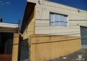 Foto 1 de Casa com 3 Quartos à venda, 90m² em Centro, Ponta Grossa