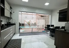 Foto 1 de Casa com 3 Quartos à venda, 210m² em Jardim Ester, São Paulo