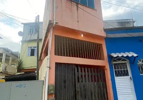 Foto 1 de Sobrado com 3 Quartos à venda, 68m² em Itacurussa, Mangaratiba