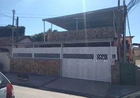 Foto 1 de Casa com 3 Quartos à venda, 100m² em Porto Novo, São Gonçalo