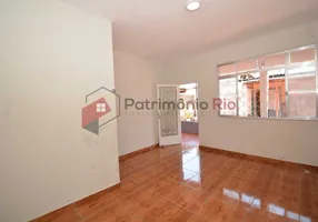 Foto 1 de Casa com 2 Quartos à venda, 72m² em Marechal Hermes, Rio de Janeiro